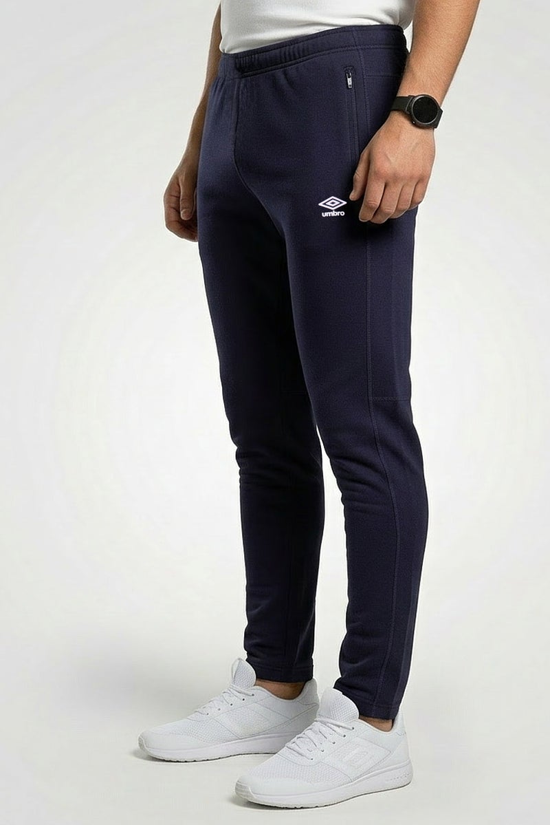 umbro Men Sportswear Fit Club Training Sweatpants, Navy - Image 3