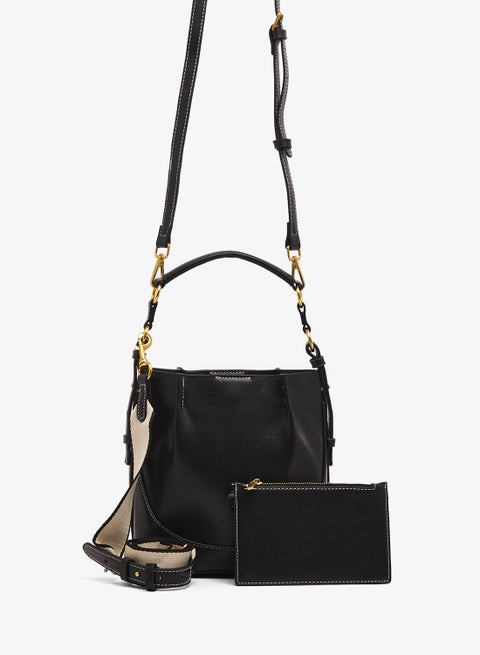 حقيبة دلو بلمسة ذهبية