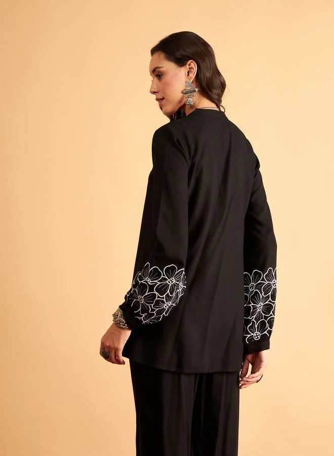 ساسافراس Contrast Floral Embroidered Sleeve Shirt by Styli
