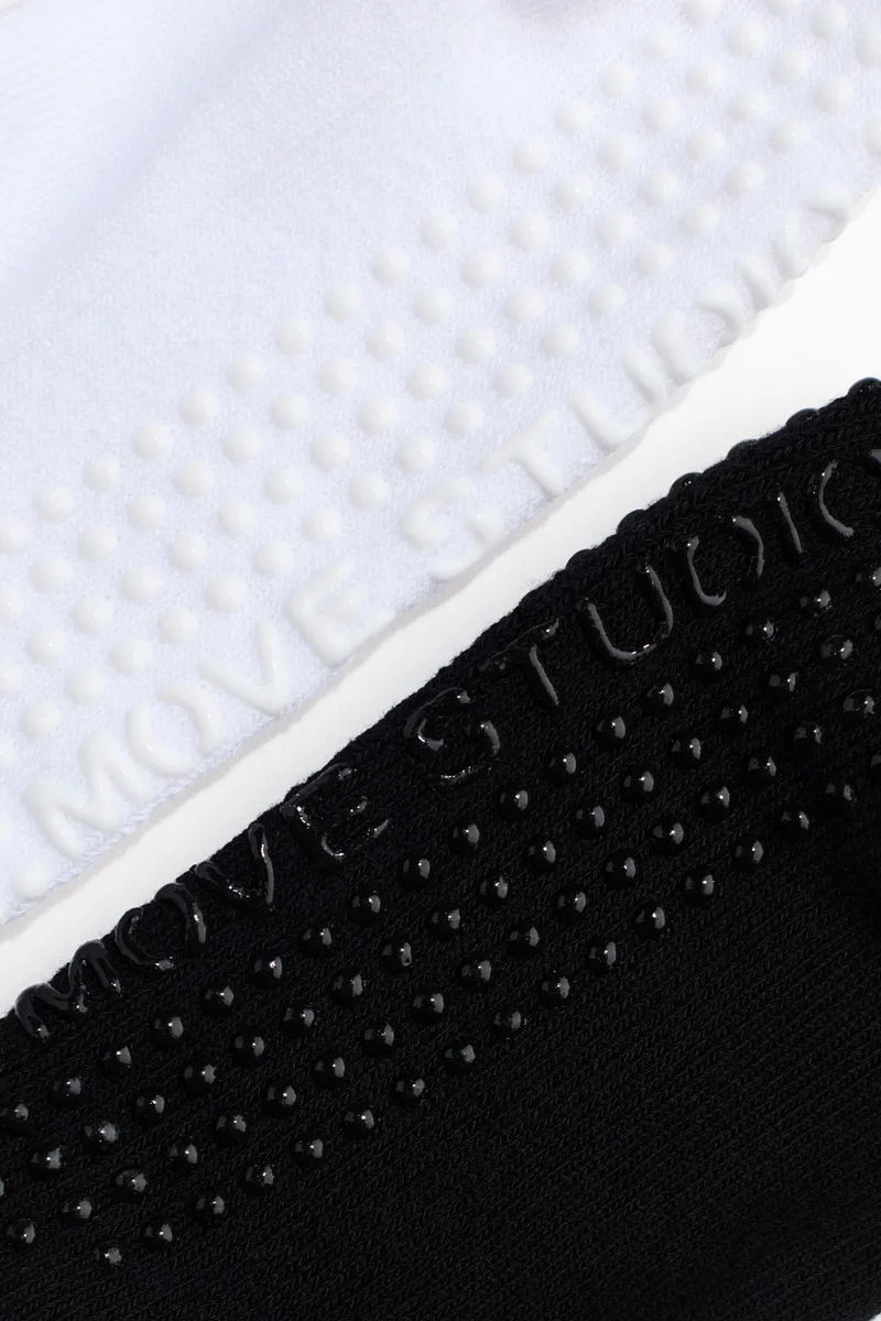 اتش اند ام جوارب يوغا - عبوة من قطعتين