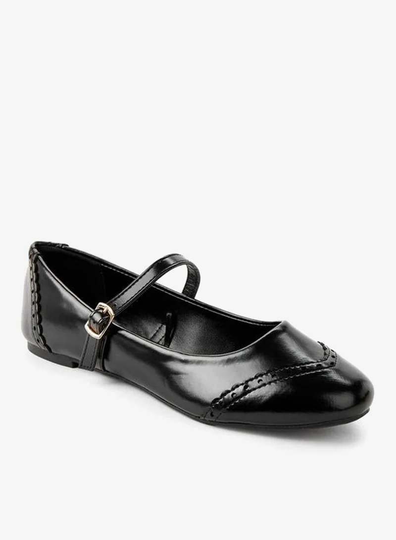 Women Buckle Ballerina