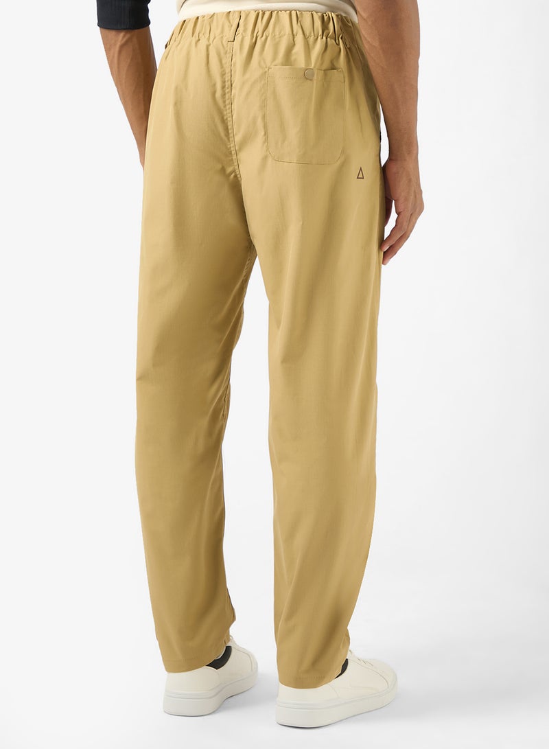 سفنتي فايف بنطلون بقصة مريحة بتصميم شعار - Image 3