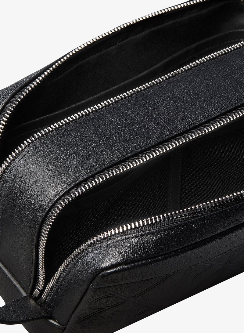 CALVIN KLEIN Embossed Emblem Logo Dopp Kit - Image 3