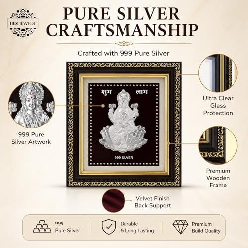 Hem Jewels عنوان: إطار صورة لاكشمي من الفضة النقية 999 للمنزل والمكتب | إطار إلهي لغرفة البوجا وتزيين الجدران | هدية فاخرة من الفضة النقية للزفاف، تدفئة المنزل، المكتب، الهدايا في المناسبات والمهرجانات | مربع للطاولة | العرض = 12 سم والارتفاع = 13.5 سم | شهادة مرفقة - Image 2
