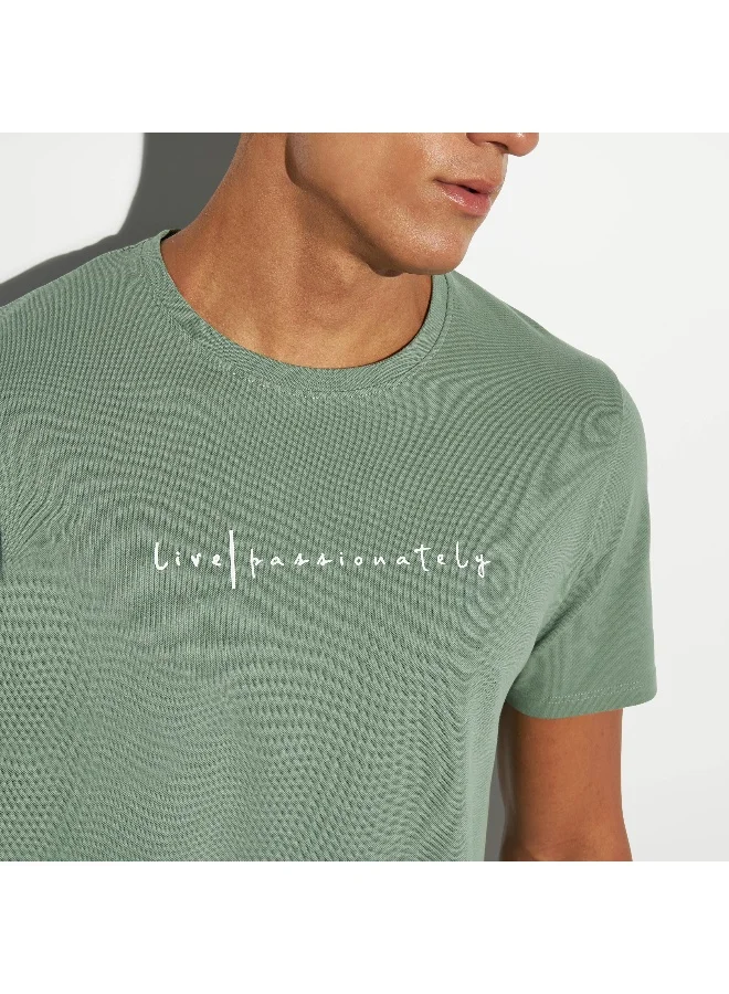 Iconic Iconic Typographic Print T-shirt with Crew Neck and Short Sleeves