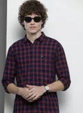 ذا انديان كراج كو Men Slim Fit Checkered Full Sleeves Spread Collar Casual Shirt