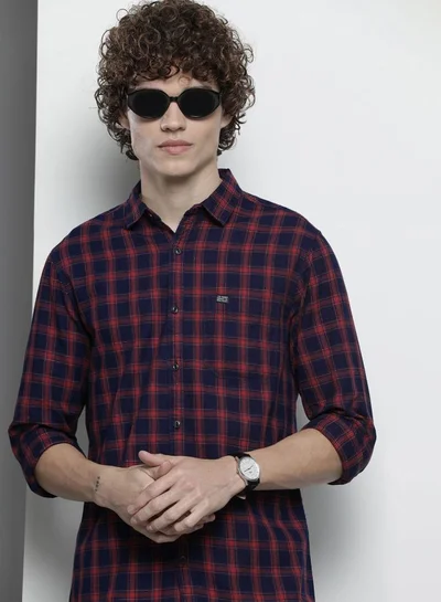 شركة المرآب الهندية Men Slim Fit Checkered Full Sleeves Spread Collar Casual Shirt