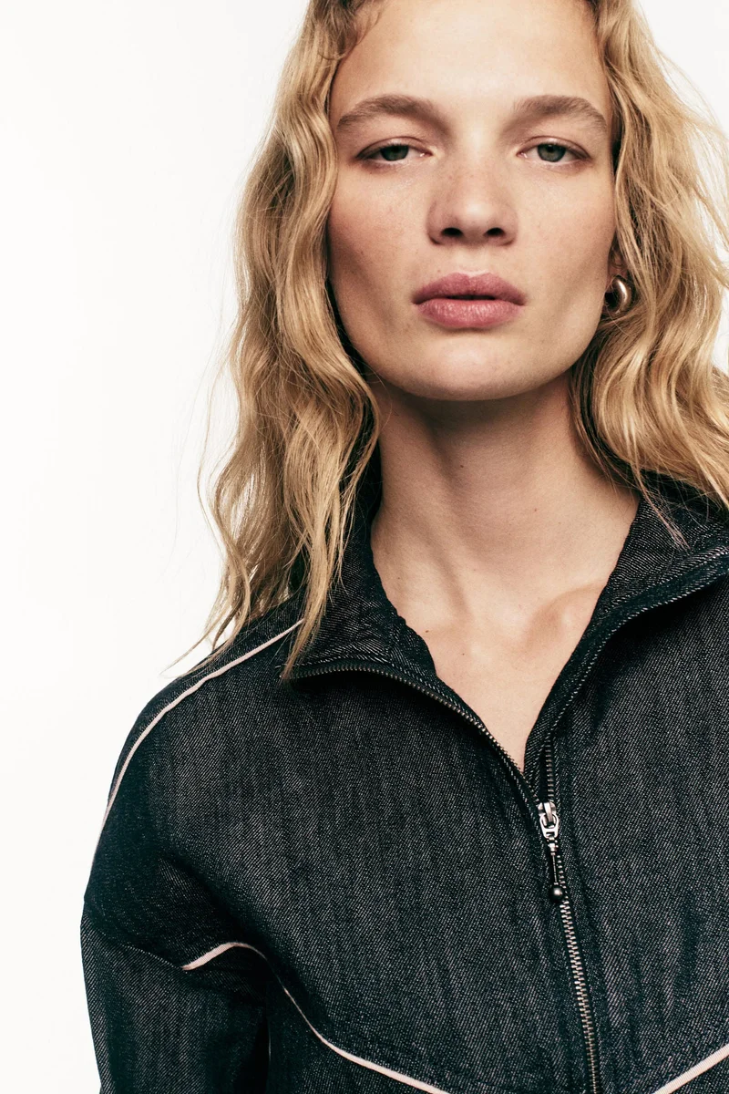 اتش اند ام جاكيت من الدنيم بقصّة فضفاضة