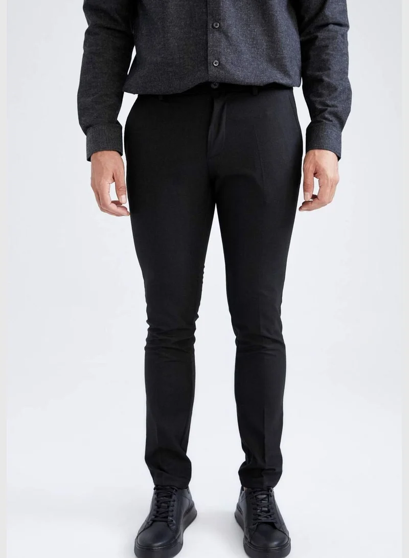 ديفاكتو Man Woven Trousers