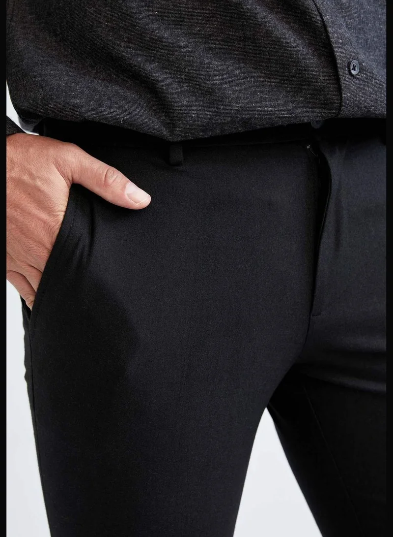 ديفاكتو Man Woven Trousers