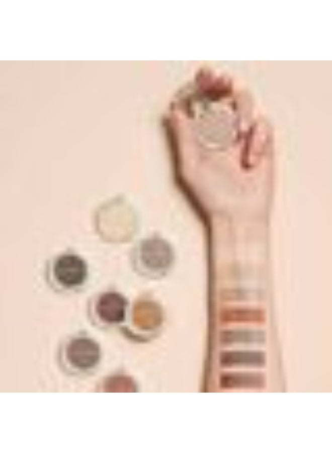 CLARINS e Clarins Ombre Skin Intense Colour Powder Eyeshadow in the shade 01 Matte Ivory. - Image 3