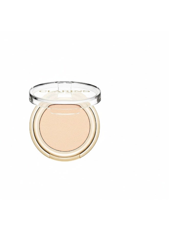 Clarins Ombre Skin Intense Colour Powder Eyeshadow in the shade 01 Matte Ivory. - Image 1