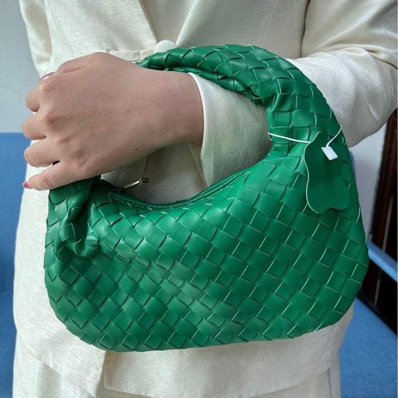 A Large Number Of Selling Handmade Woven Bag Horn Clouds Dumplings Bag Price - Image 4