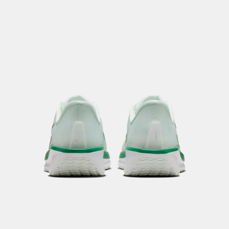 Nike Women's Quest 6 Road Running Shoes