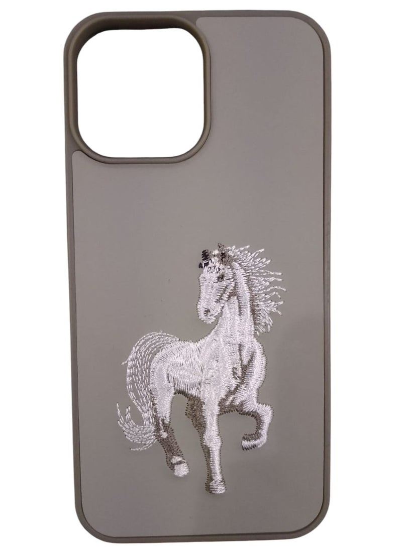 كيس جراب هاتف مضاد للصدمات بتصميم تطريز حصان لهاتف آيفون 14 برو باللون رمادي