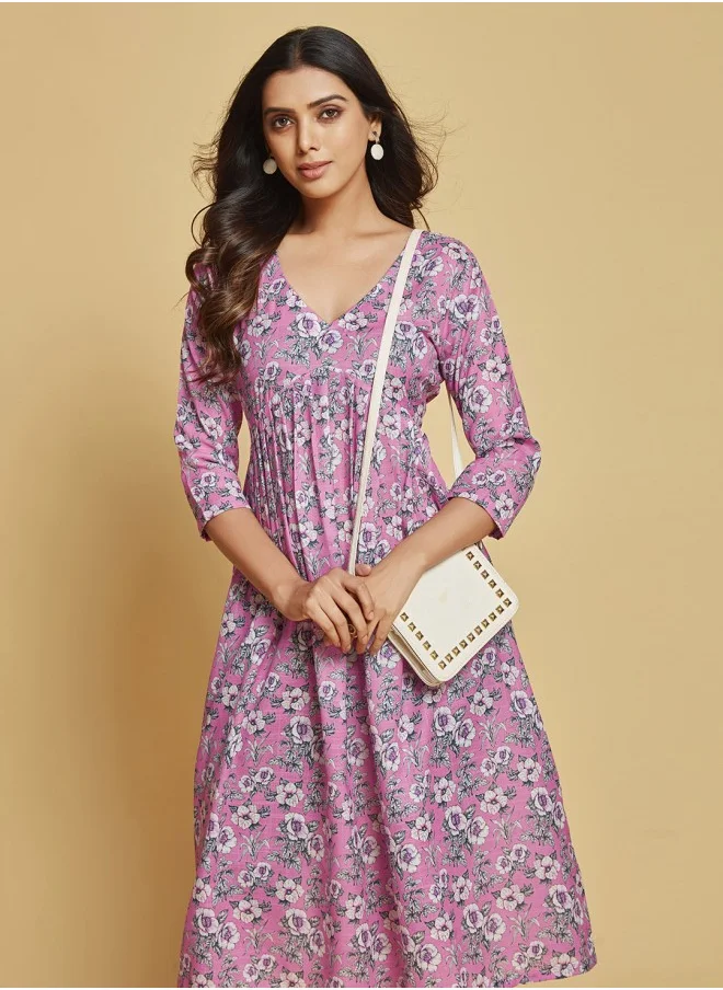 آي شين Women Floral Printed Regular Kurta With Trousers