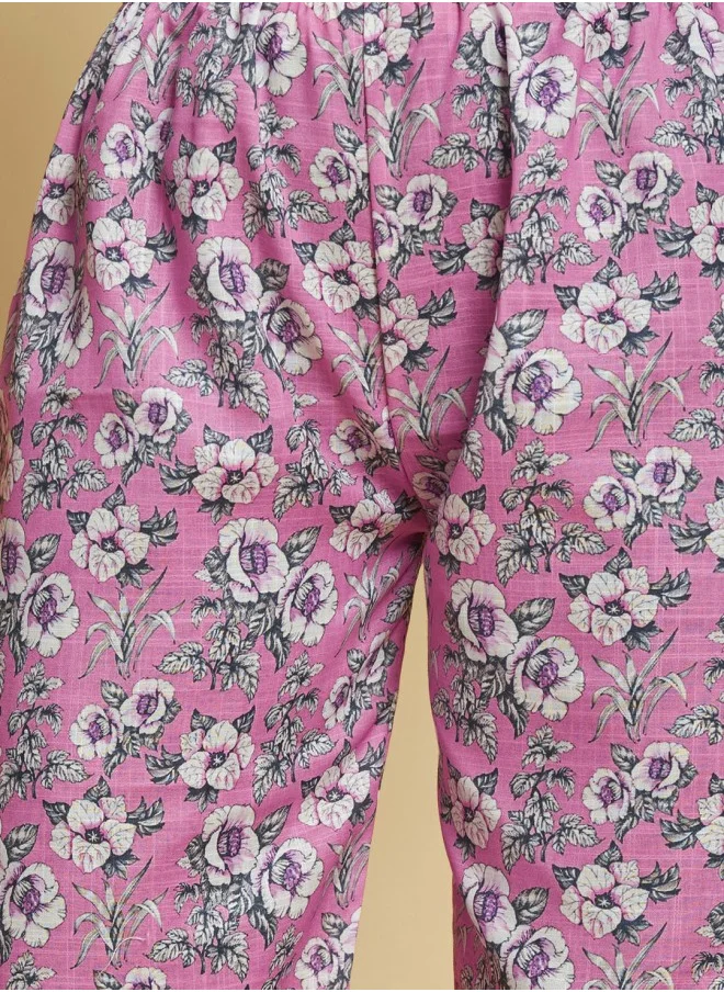 آي شين A-Line Fit Printed Pattern Round Neck Three-Quarter Sleeves Pink & white Colour Woven Cotton Kurta Set for Women with Semi Elastic Closure - A Must-Have for Every Wardrobe
