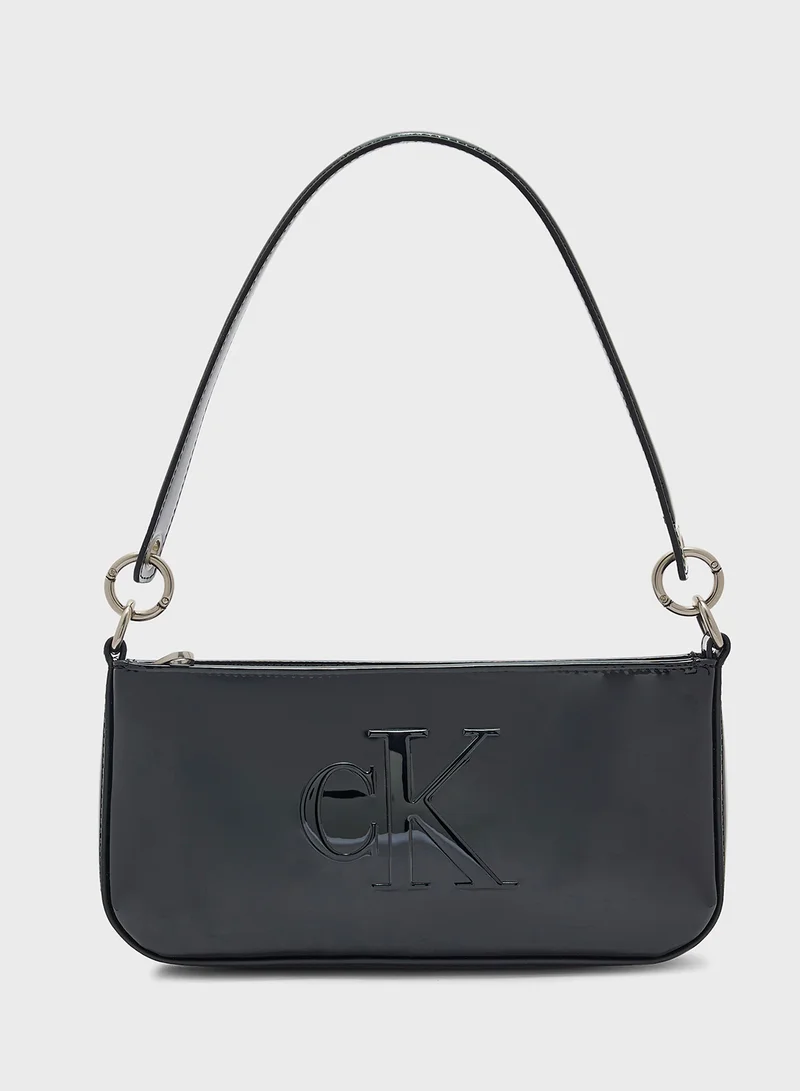 كالفن كلاين جينز Sculpted Crossbody
