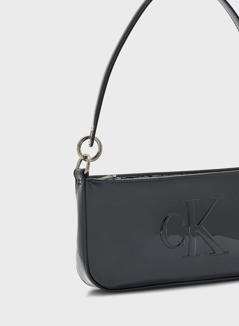 كالفن كلاين جينز Sculpted Crossbody