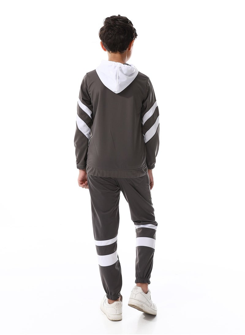 Caesar - Boys Training Suit With Pocket. - Image 1