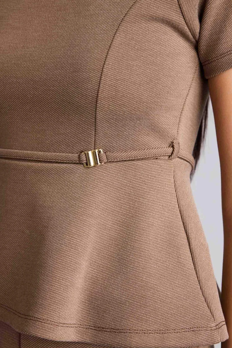 ديفاكتو Slim Fit Crew Neck Short Sleeve T-Shirt