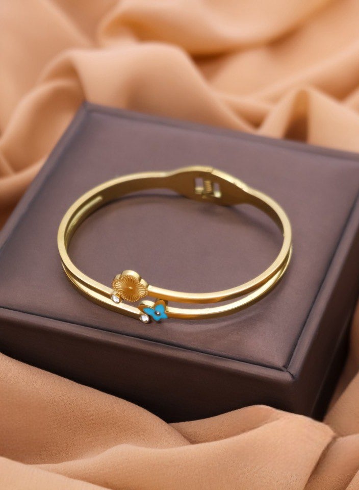 Gold Plated Bracelet with Turquoise Stone, 19 cm Circumference