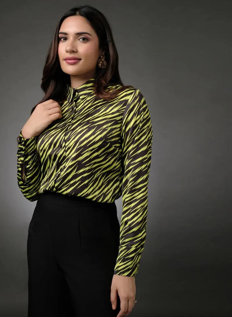 Zigzag Lapel Long Sleeve Printed Top  With A Cuff