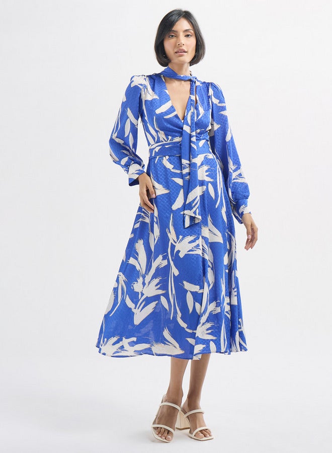 سبلاش فيڤ فستان إيه لاين بأكمام طويلة وحزام وطبعات - Image 2