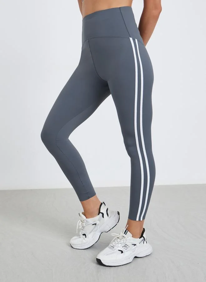 ستايلي اكتيف ليقنز مزين بأشرطة جانبية مزدوجة