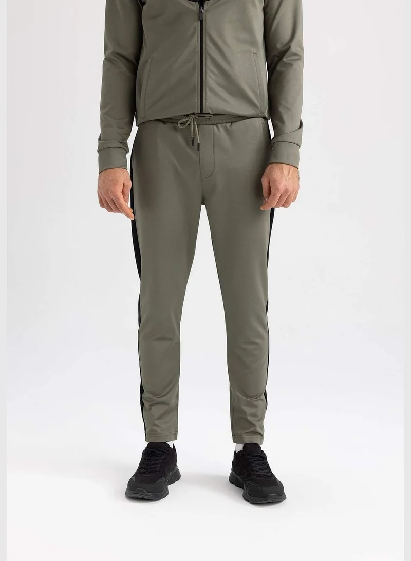 ديفاكتو Slim Fit Sports Joggers