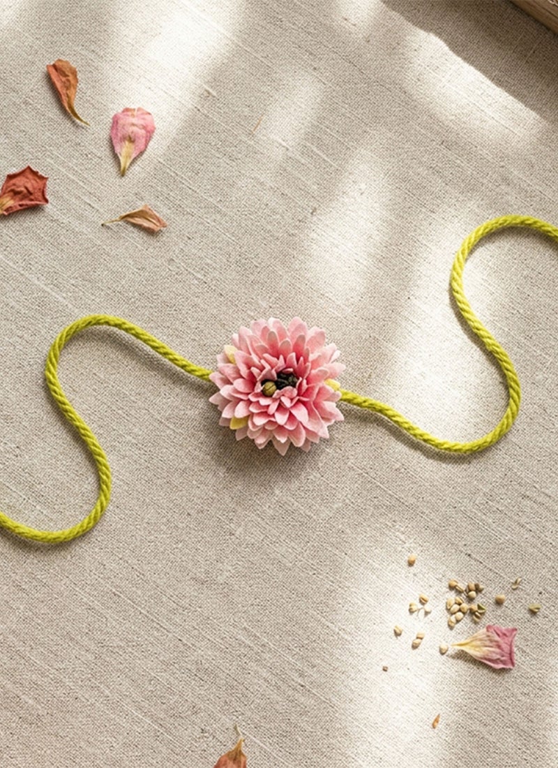 Madhoor Eco-Friendly Plantable Peach Blossom Rakhi for Brother & Raksha Bandhan Gifting, 1 Piece - Image 1