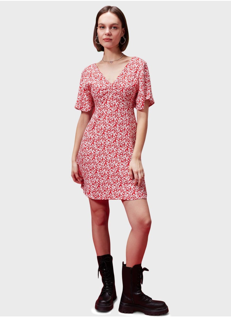 DeFacto V-Neck Floral Mini Short Sleeve Woven Dress  - Image 4