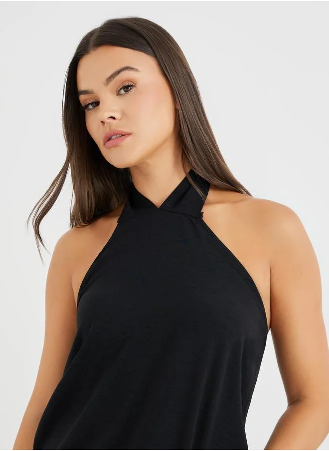 Styli Styli Solid Halter Neck Cami Top