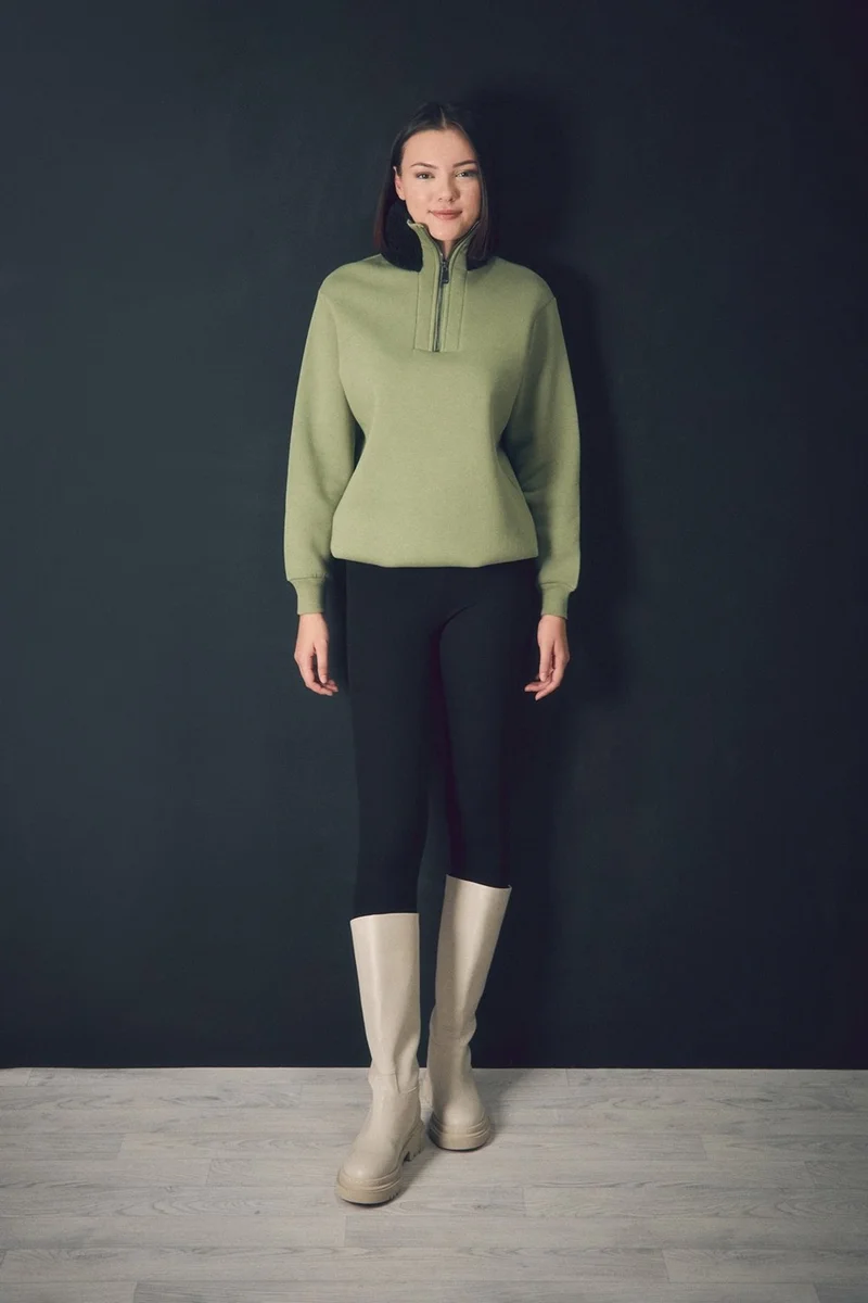 FullaModa Basic Sweatshirt with Plush Collar and Waist Stopper