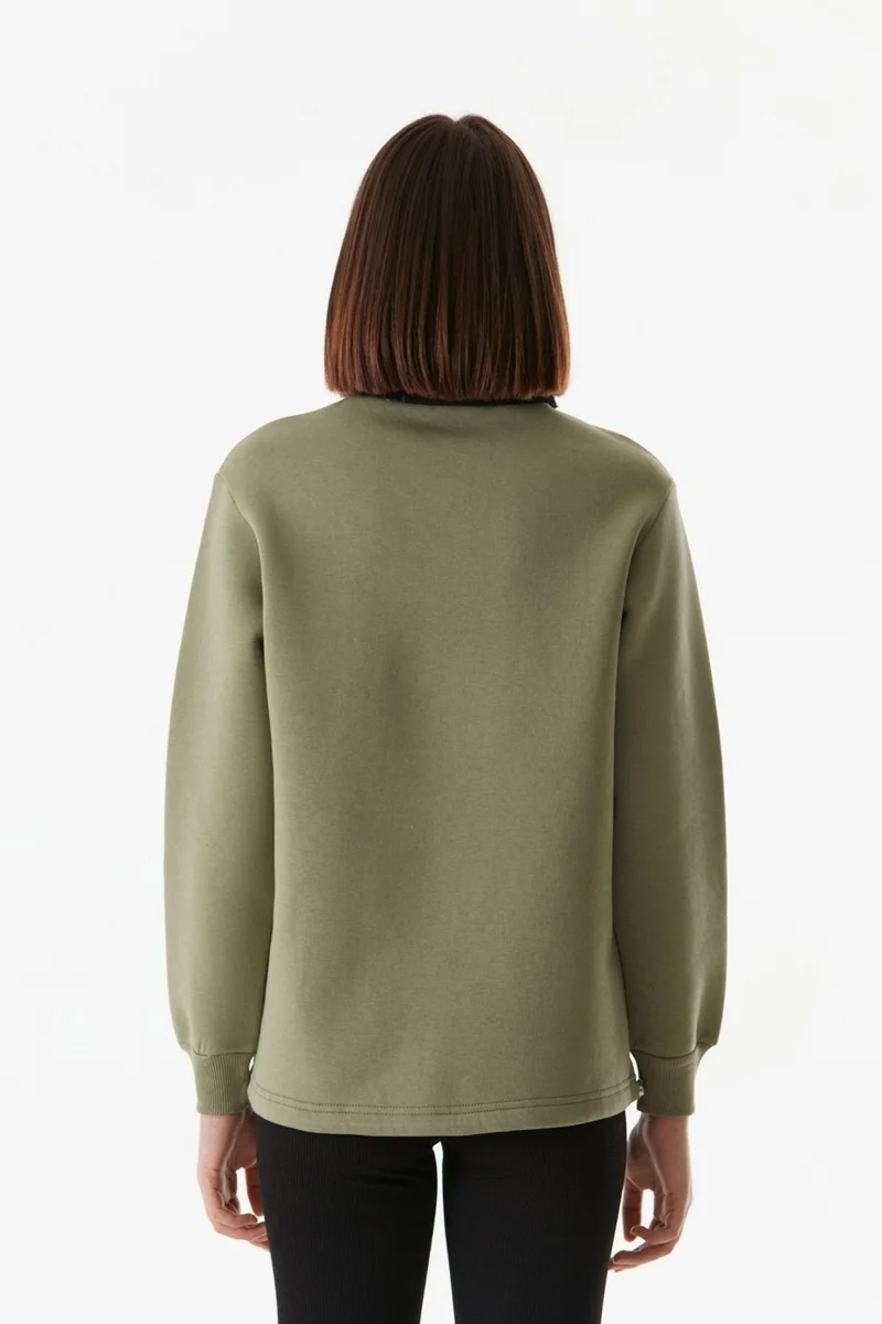 FullaModa Basic Sweatshirt with Plush Collar and Waist Stopper