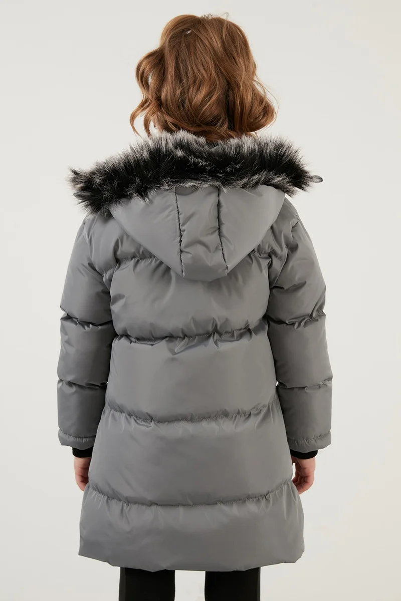 ليلا Plush Lined Faux Fur Collar Removable Hooded Winter Coat Girls' Coat 5760072