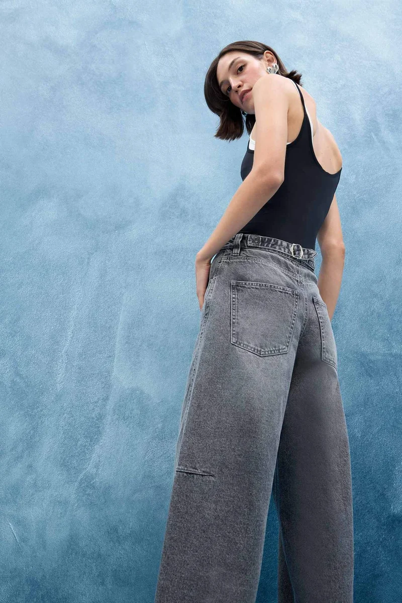 ديفاكتو Baggy Fit High Waist Straight Leg Long Jeans