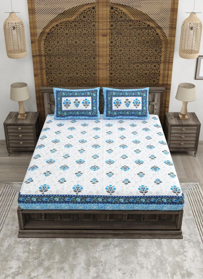 CLOTHOLOGY CLOTHOLOGY Blue & White Floral Printed Cotton King Bedsheet Set with 2 Pillow Covers