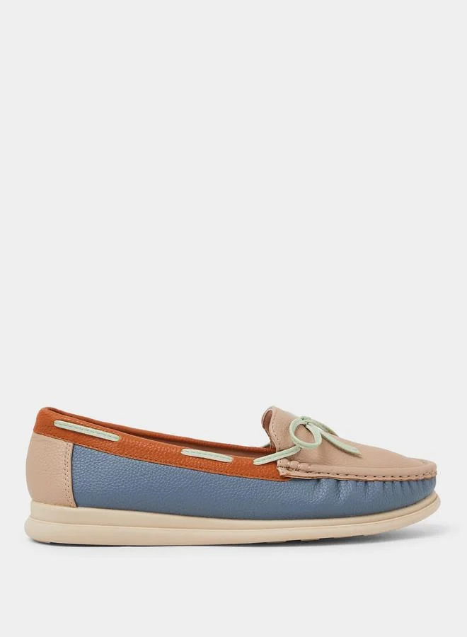 Styli Color Block Bow Detail Shoes