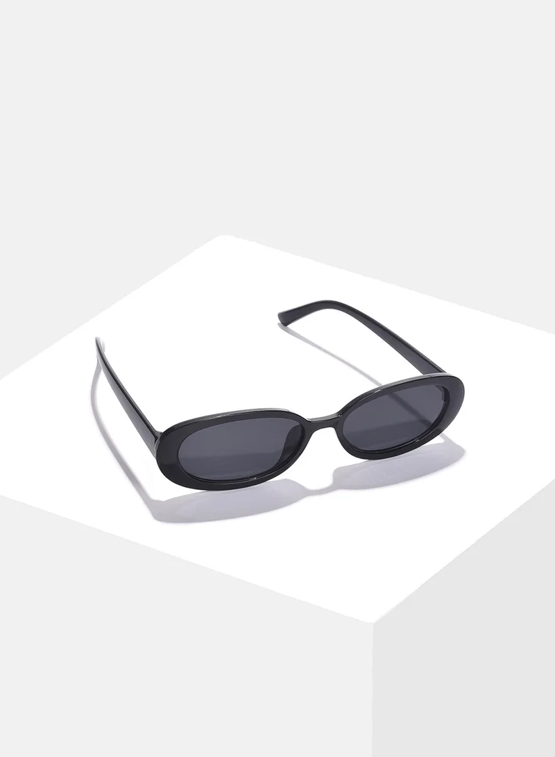 صوص هاوت Black Lens Black Oval Sunglasses