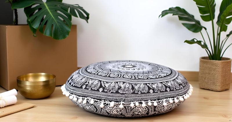 CRAFT KALA غطاء وسادة أرضية قطنية مستديرة ماندالا بوهو للتأمل من CRAFT KALA مقاس 22 بوصة، غطاء وسادة جلوس للغرف، لغرفة المعيشة، غرفة اليوجا، المنزل، غرفة النوم، الشرفة، الحديقة، الحفلات (22 بوصة، فيل أبيض وأسود) - Image 2