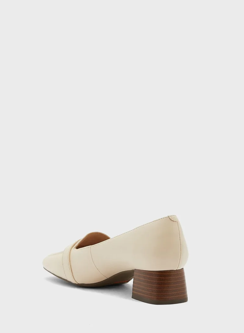 Rockport Classic Pumps