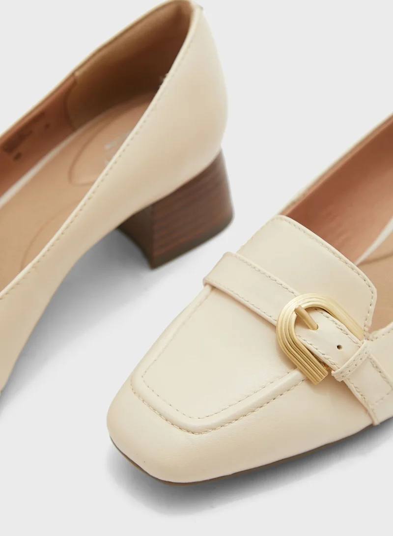 Rockport Classic Pumps