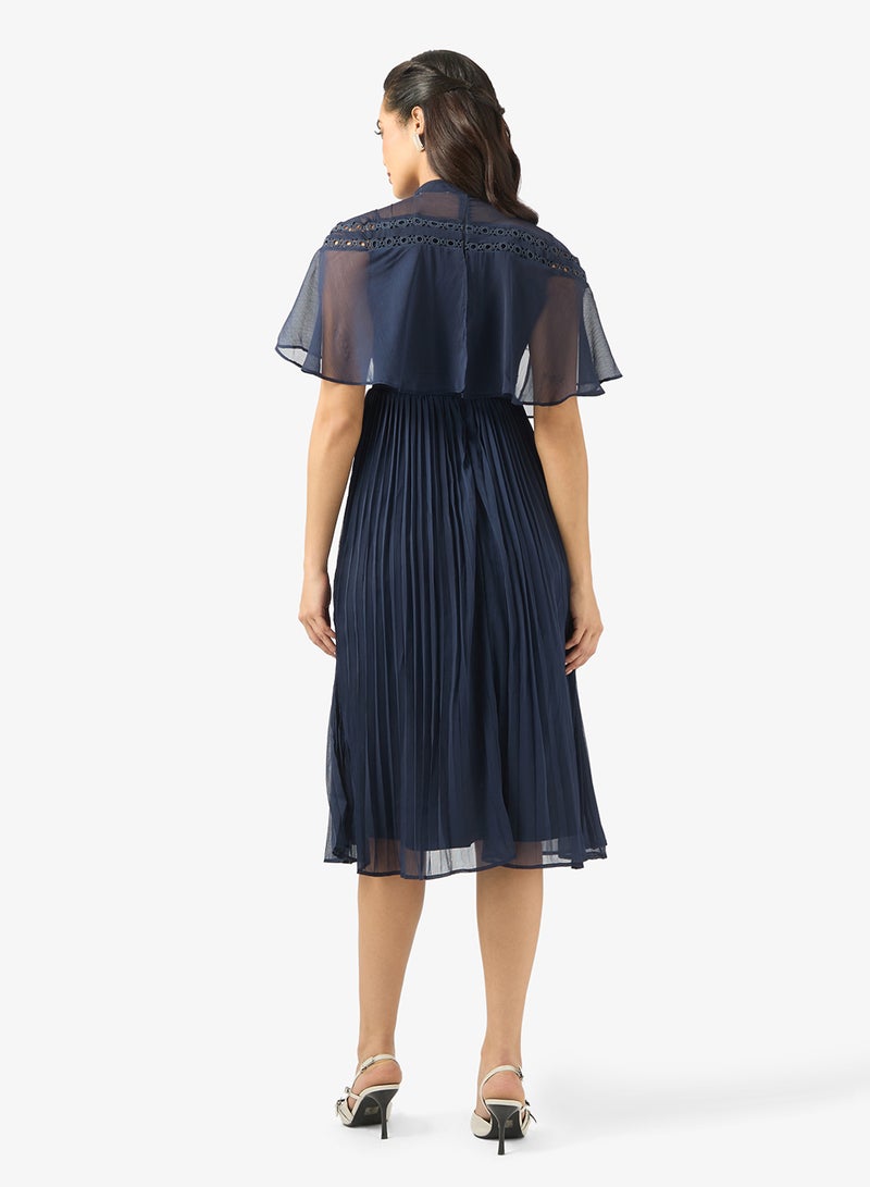 فروك اند فرل فستان مزين بتفاصيل شبكية - Image 2