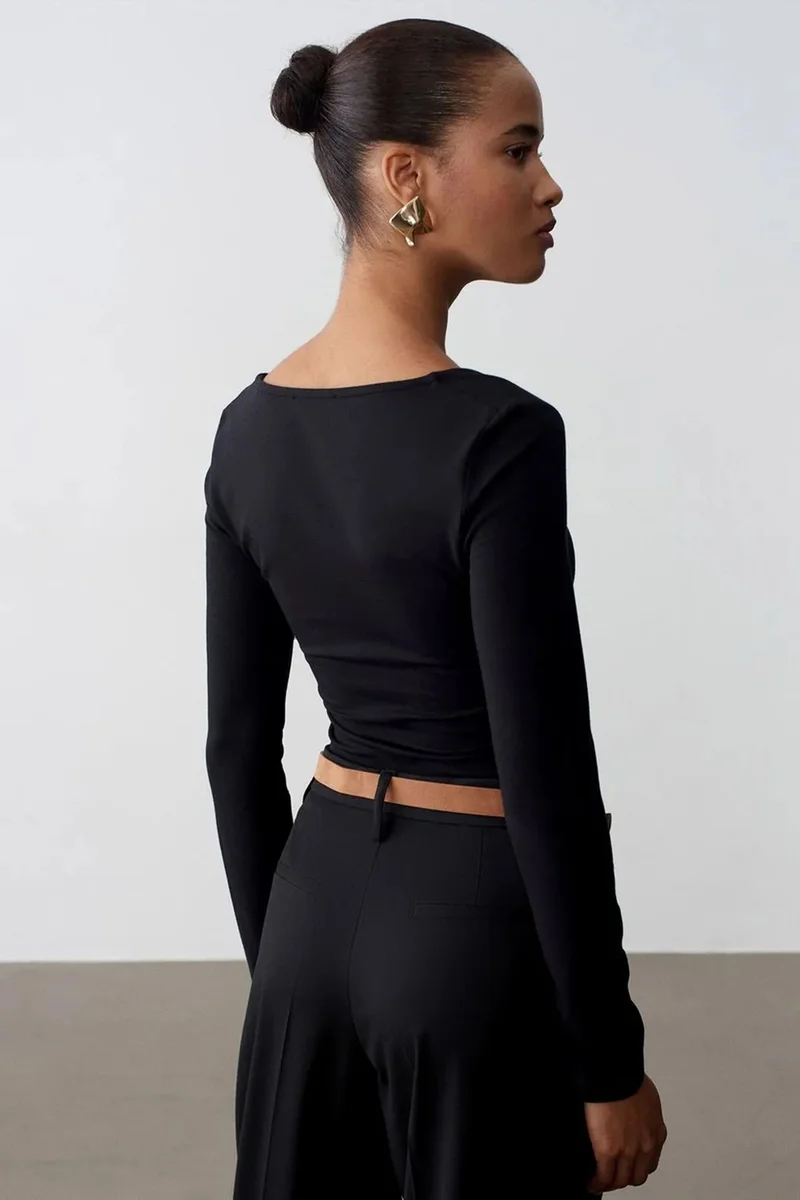 Dilvin Black DILVIN Slim Fit V-Neck Knit Blouse for Women | Best Price UAE