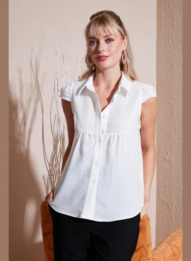 Lela Lela Lace Detail Short Sleeve Regular Fit Shirt Women's SHIRT 611GO0215