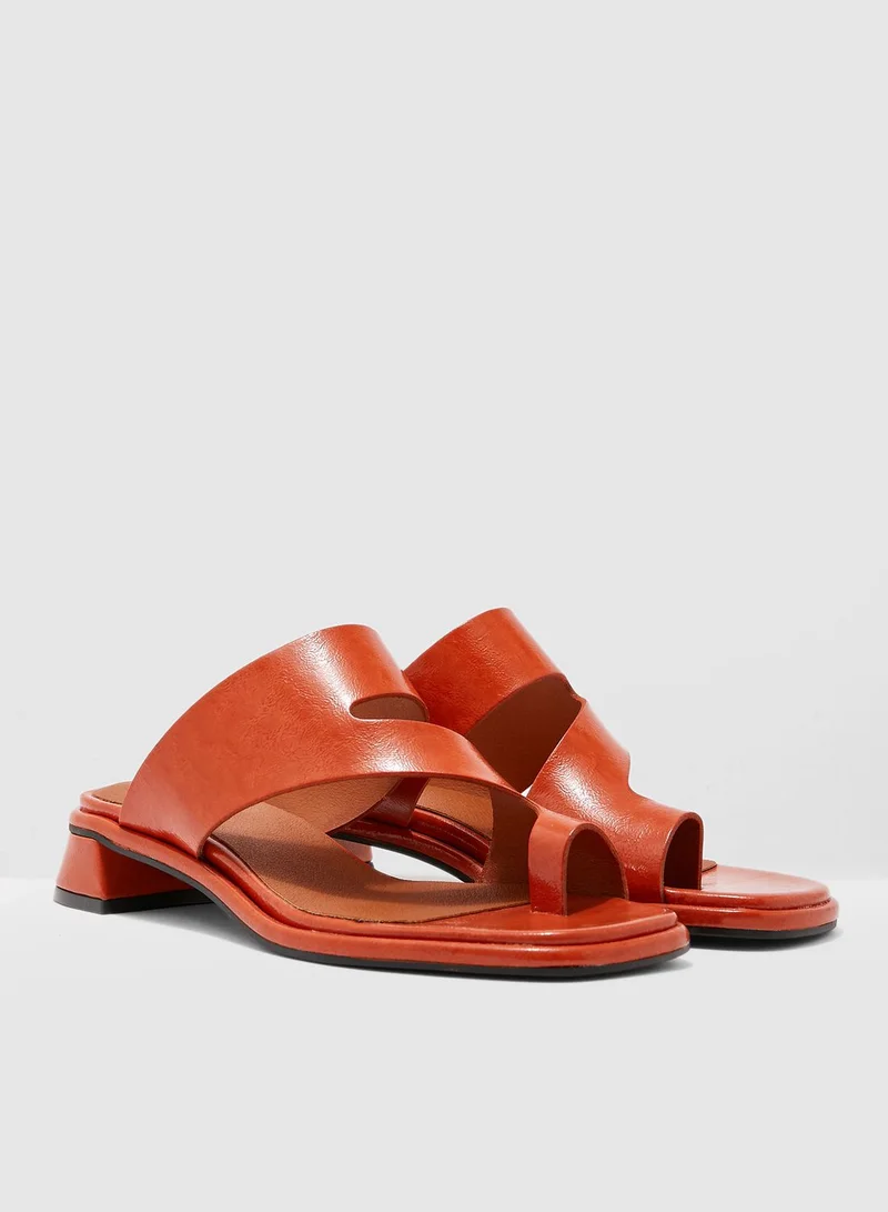 TOPSHOP Noah Vegan Low Toe Loop Sandal - Orange