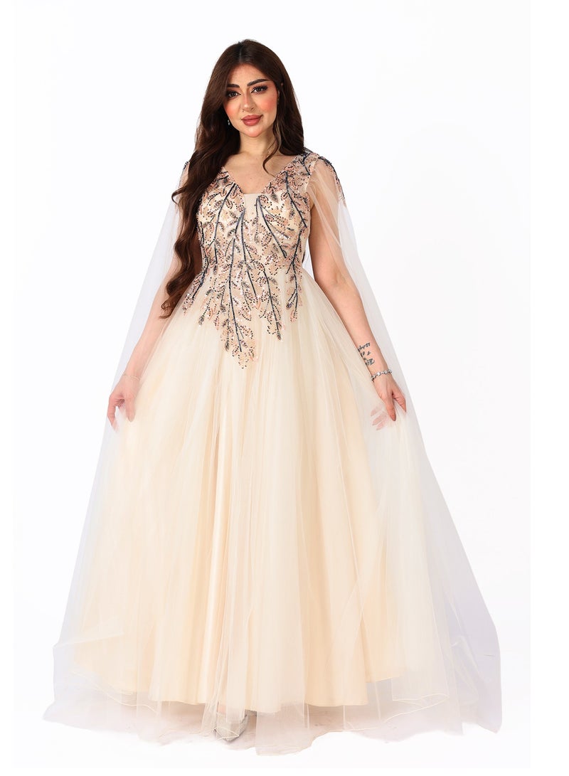 MODERN DESIGNER An elegant evening dress with an eyecatching design that combines luxury and softness This evening dress is the perfect choice for you It is available in several sizes to suit all tastes and give you a feeling of comfort and elegance at the same time - Image 1