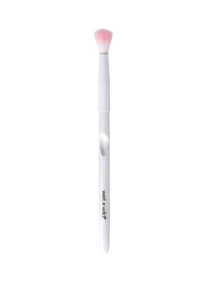 Wet N Wild Eye Crease Brush White/Pink - Image 1