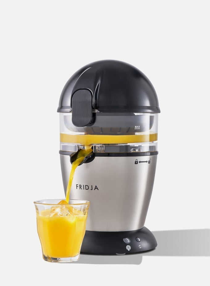 F900 AUTOMATIC CITRUS JUICER  ONE-BUTTON OPERATION, NO SPILLS OR SPLASHES, EASY TO CLEAN  STAINLESS STEEL ORANGE & GRAPEFRUIT SQUEEZER FOR FRESH JUICE  50W - 400ML [ENERGY CLASS A+]